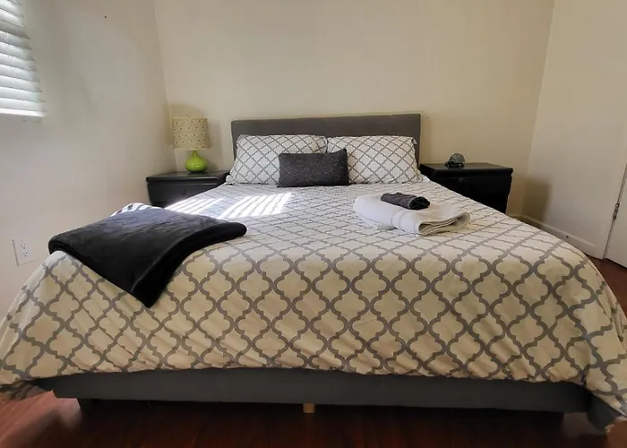 U1 - Entire 2 Bedroom Apt In Dt Phx With Pkg
