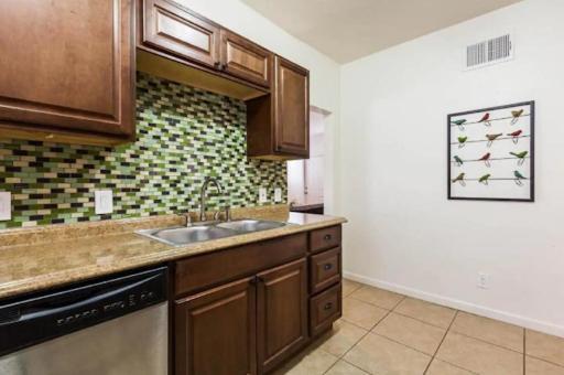 Apartment U1 - Entire 2 Bedroom In Dt Phx With Pkg *
